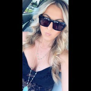 Meet your Posher, Bethanee